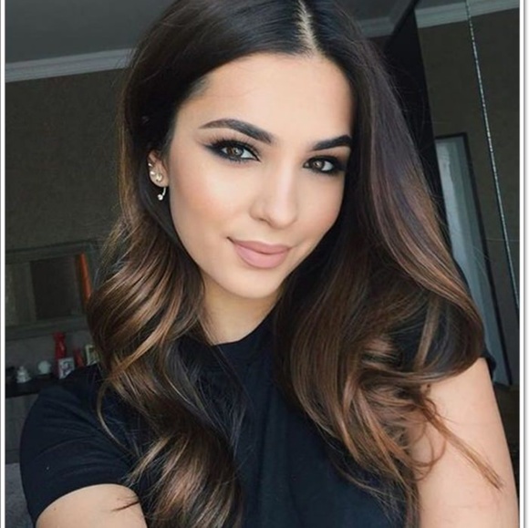 Meet your Posher, Rae - Picture 1 of 1